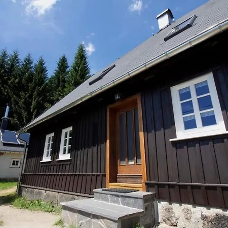 In Mit Terrasse, Grill Und Garten *